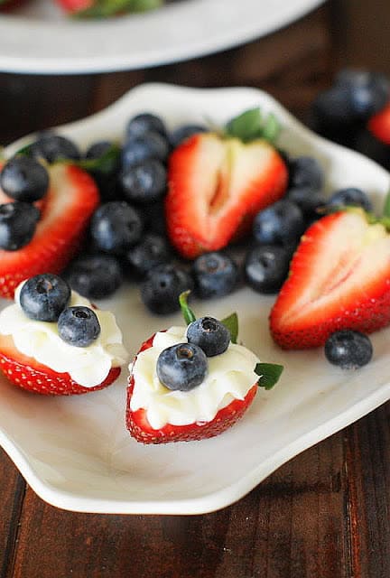 strawberry cheesecake bites