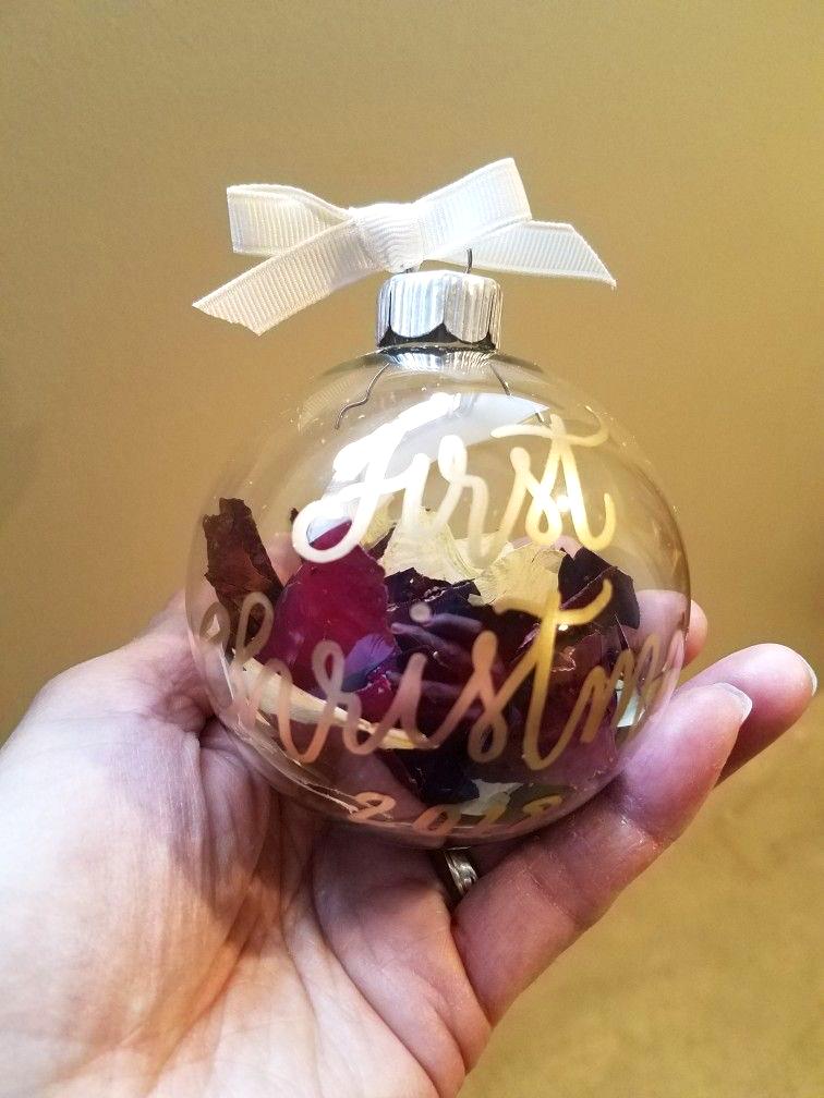personalized Christmas ornament with calligraphy