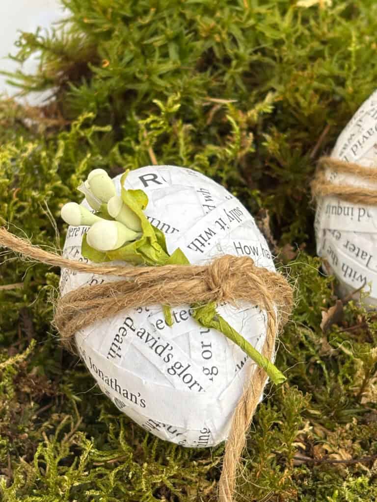 decoupage Easter egg